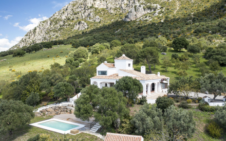 Estás a los pies de la bonita Sierra Crestellina